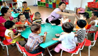 Từ 1/11, thêm nhiều trẻ mầm non được hỗ trợ tiền ăn trưa