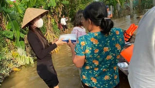 Thủy Tiên quyên góp được 22 tỷ đồng hỗ trợ người miền Trung
