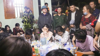 27 học sinh bị lạc trong rừng