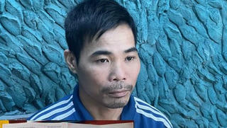 Bắt quả tang nghi phạm lên mạng xã hội đặt làm sổ đỏ giả để lừa bán đất lấy 600 triệu đồng 