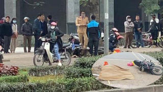 Đi lễ lúc rạng sáng, người phụ nữ lái xe máy tông vào gốc cây tử vong