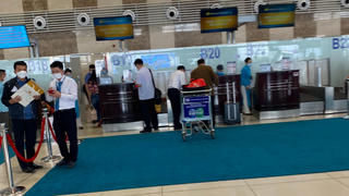 Sân bay Nội Bài đìu hiu khách check - in ngày gần Tết 