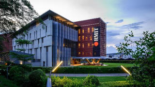 Xôn xao tin thầy giáo Đại học RMIT quấy rối nữ sinh, trường nói gì?