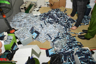 Triệt phá đường dây sản xuất thuốc lá điện tử tẩm ướp ma túy 