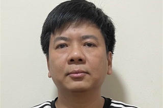 Khởi tố, bắt tạm giam 'Shark' Thủy 