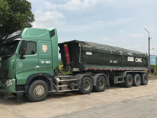 Chở hàng quá tải, lái xe liên tục chống đối lực lượng chức năng