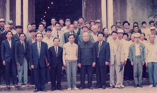 Hình ảnh quý hiếm về Nguyên Tổng Bí thư Đỗ Mười tại huyện Vĩnh Bảo
