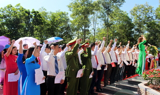 Quảng Ninh kết nạp 70 đảng viên tại căn cứ Núi Hứa