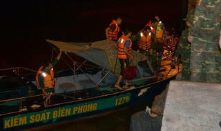 BĐBP Hải Phòng cứu nạn thành công 7 thuyền viên trôi dạt trên biển