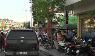 Quảng Ninh: Trắng trợn đập cửa kính xế hộp cướp 3,5 tỷ giữa ban ngày