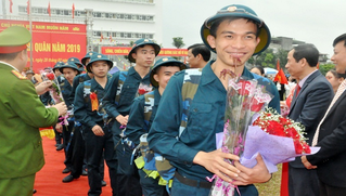 Hơn 500 công dân Quảng Ninh, Hải Phòng viết đơn tình nguyện nhập ngũ