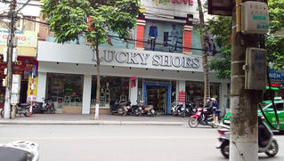 Nghi vấn shop giày số 1 Hải Dương bán hàng nhái, hàng giả công khai 