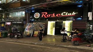Rose Club với 'combo rượu ngon, gái đẹp, bóng cười phê ngất' bị xử phạt 5 triệu đồng  ​