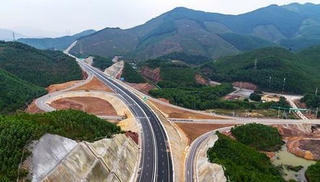 Từ Hà Nội xuống Vân Đồn, Quảng Ninh chỉ còn 2 tiếng rưỡi