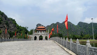 Xúc động hành hương về Cố đô Hoa Lư