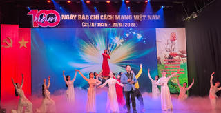 Mãn nhãn chương trình nghệ thuật đặc biệt tôn vinh Báo chí Cách mạng Việt Nam
