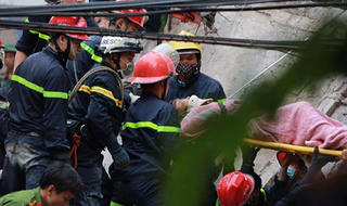 Hà Nội: Sập nhà 4 tầng ở phố Cửa Bắc, 1 người thiệt mạng