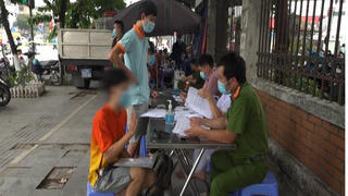 'Cười như mếu' bởi lý do ra đường của nhiều người Hà Nội đợt giãn cách mới
