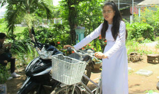 Cô học trò nghèo và nghĩa cử “lá rách đùm lá tả tơi”  