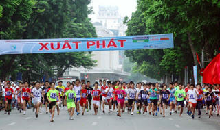 1.200 VĐV tham gia Giải chạy Báo Hà nội mới- Vì hòa bình