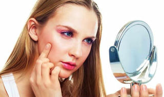 Chữa viêm da, mẩn ngứa với củ khúc khắc