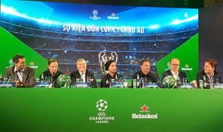 Hành trình cuồng nhiệt đón Cúp UEFA Champions League đến Việt Nam