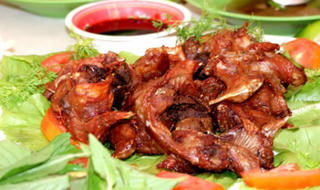 Chuột đồng nướng lu, món ngon hết xảy khi đến miền Tây mùa nước nổi