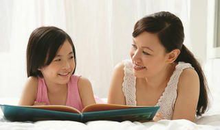 Cha mẹ đánh vật dạy trẻ lớp ba