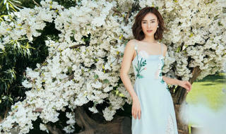 Lan Ngọc khoe dáng với đầm dây xuyên thấu