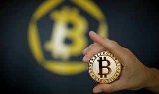 Bitcoin chưa được công nhận, Đại học FPT có “cầm đèn chạy trước ô tô”?