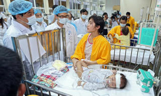 Bệnh sởi diễn biến xấu ở Hà Nội: Có phần nguyên nhân từ cha mẹ?