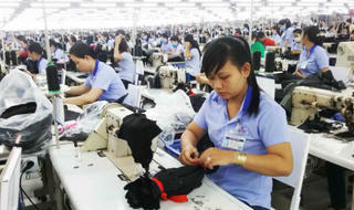 Lao động nữ được lựa chọn quyền nghỉ hưu từ 55 tuổi đến 60?
