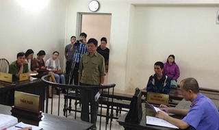 Cụ ông 80 tuổi xâm hại bé gái giữa ban ngày ở bưu điện xã có oan ức?