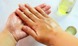 Mẹo xử lý nhựa trái cây đơn giản