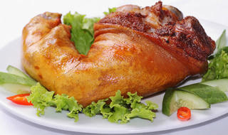 Thơm ngon bổ dưỡng với chân giò nướng giấy bạc