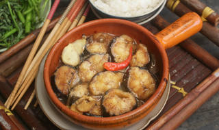 Cá trê kho gừng cho ngày đông