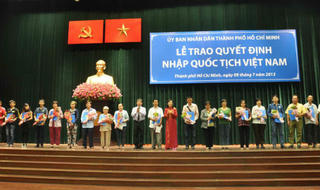 Việt Nam gây tiếng vang bởi cho người không quốc tịch nhập quốc tịch Việt 