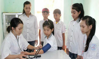Lợi trăm bề từ BHYT cho học sinh, sinh viên