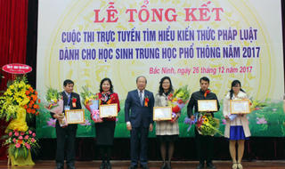 Sôi nổi tổng kết Cuộc thi trực tuyến tìm hiểu kiến thức pháp luật dành cho học sinh THPT