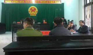 Kế toán trưởng mê cá độ 64 lần “sút thủng” quỹ công ty