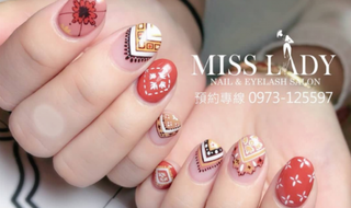Đắm chìm trong những ý tưởng móng tay đẹp nhất cho 2018
