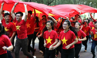 Lấp lánh những vì sao tháng giêng