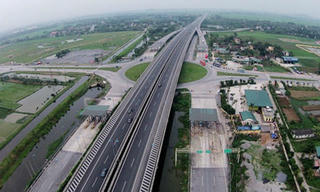 Đẩy nhanh tiến độ thực hiện đường bộ cao tốc Bắc - Nam