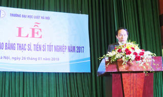 Đại học Luật Hà Nội trao bằng thạc sĩ, tiến sĩ tốt nghiệp năm 2017