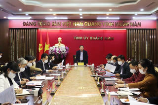 Quảng Ninh khẩn trương đẩy nhanh tiến độ chiến dịch tiêm vaccine mũi 3 cho người dân