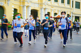 TP.HCM: Thanh niên tham gia chạy bộ hưởng ứng Giờ Trái Đất năm 2022