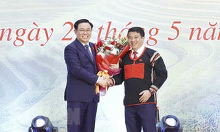 Bản tin Radio tổng hợp số 98: Lãnh đạo Đảng, Nhà nước gặp mặt đại biểu Quốc hội người dân tộc thiểu số 