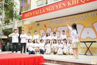 ‘’Vút bay” chào đón học sinh lớp 10 trường THPT Thăng Long