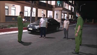 Bắt giám đốc doanh nghiệp làm giả giấy tờ nhằm 'thông chốt' kiểm dịch 