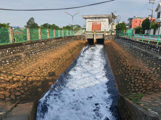 Nam Định: Dân than trời vì nước thải mùi hôi thối "bức tử người dân" tại kênh Gia